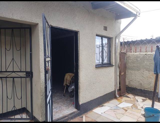 1 BEDROOM PROPERTY TO RENT IN MOLELEKI EXT 3